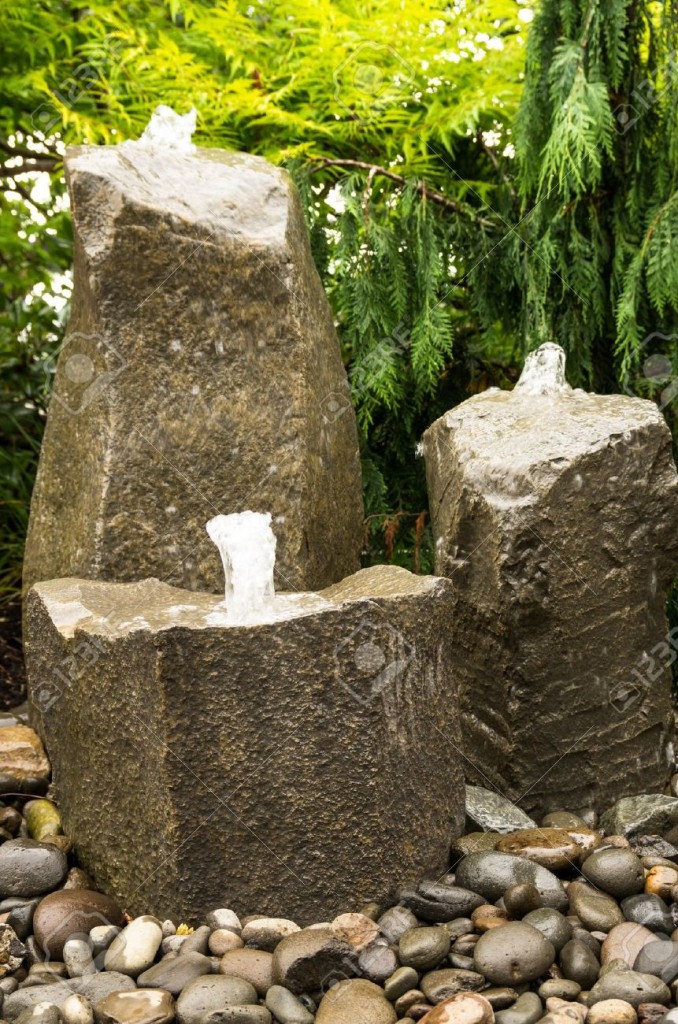 bubbling water fountain